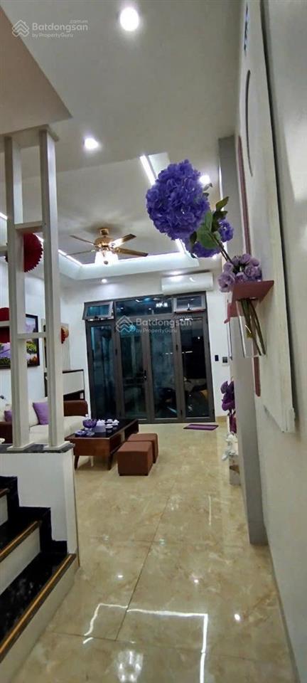 Gần ô tô phố hồng mai, 2 thoáng, full nội thất xịn, ngõ 2 xe máy tránh, sđcc 40m * 5t, giá 9,65 tỷ.