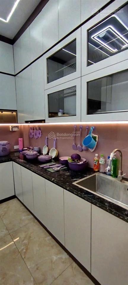 Gần ô tô phố hồng mai, 2 thoáng, full nội thất xịn, ngõ 2 xe máy tránh, sđcc 40m * 5t, giá 9,65 tỷ.