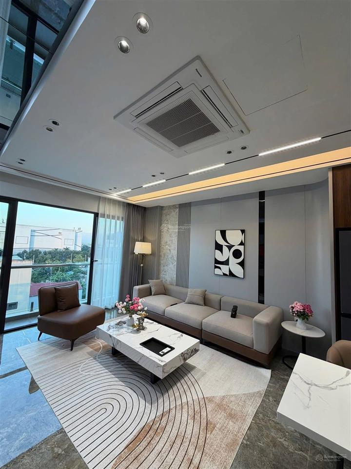 Gần ô tô tránh phố minh khai, thang máy, nhà đẹp, 2 thoáng sáng, lô góc, dt 45m *5t giá 9,1 tỷ.