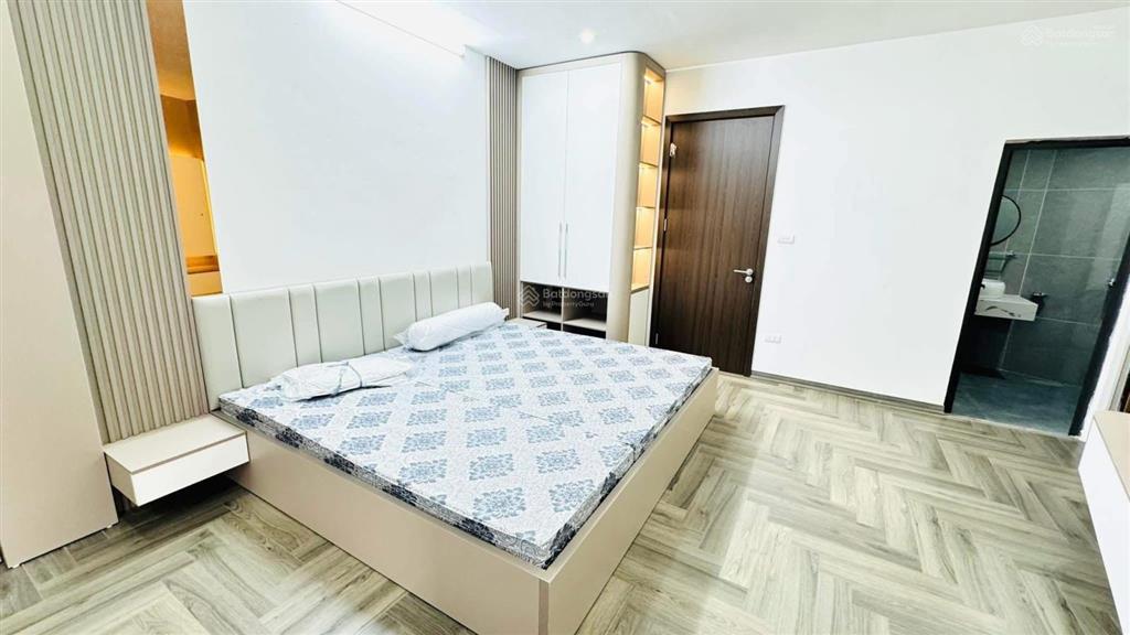 Cực hiếm phố minh khai, ngõ nông thông 20m ra mặt phố. thang máy, nhà mới, 48m*5t giá 8,2 tỷ, có tl
