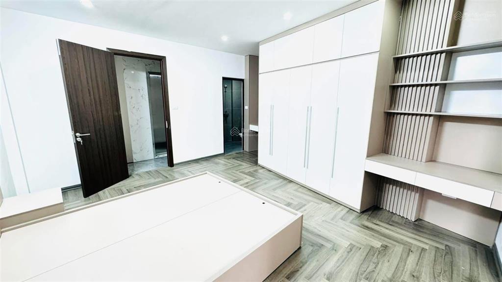 Cực hiếm phố minh khai, ngõ nông thông 20m ra mặt phố. thang máy, nhà mới, 48m*5t giá 8,2 tỷ, có tl