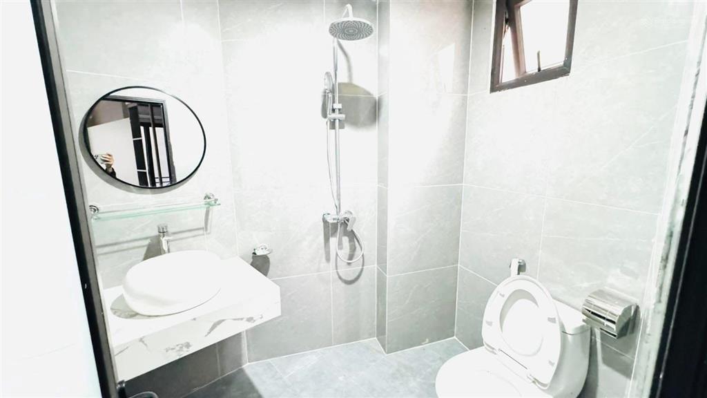 Cực hiếm phố minh khai, ngõ nông thông 20m ra mặt phố. thang máy, nhà mới, 48m*5t giá 8,2 tỷ, có tl