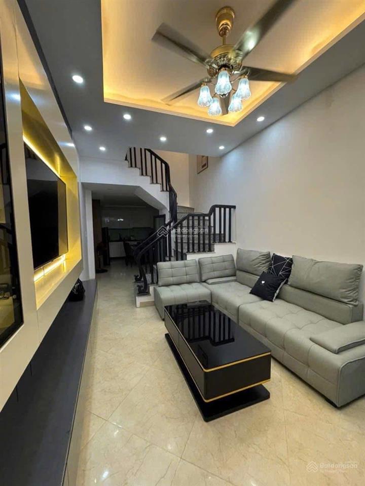 Cam kết không quy hoạch, phố minh khai, tặng full nt xịn, lô góc 2 thoáng 39m*5t, giá 6,7 tỷ có tl