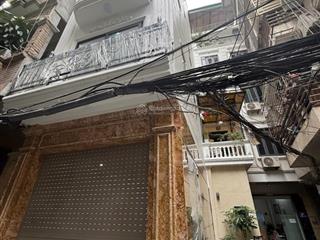 Có 102 phố kim ngưu, thang máy 30m ra ô tô tránh, 2 thoáng dt 40m* 5t, giá 9 tỷ. có sân bên cạnh.