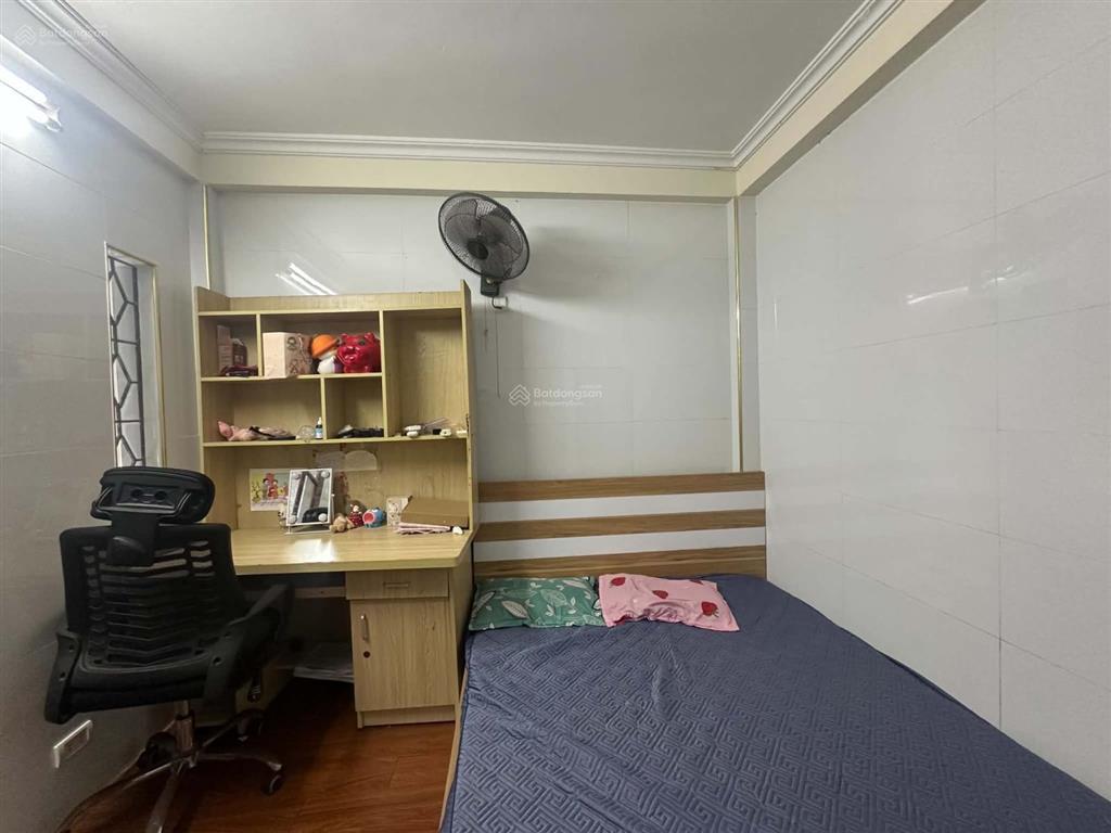 Lô góc tam trinh ngõ nông 3 gác tránh, 40m ra ô tô, kinh doanh, 4 ngủ đủ công năng, sổ riêng 35m2