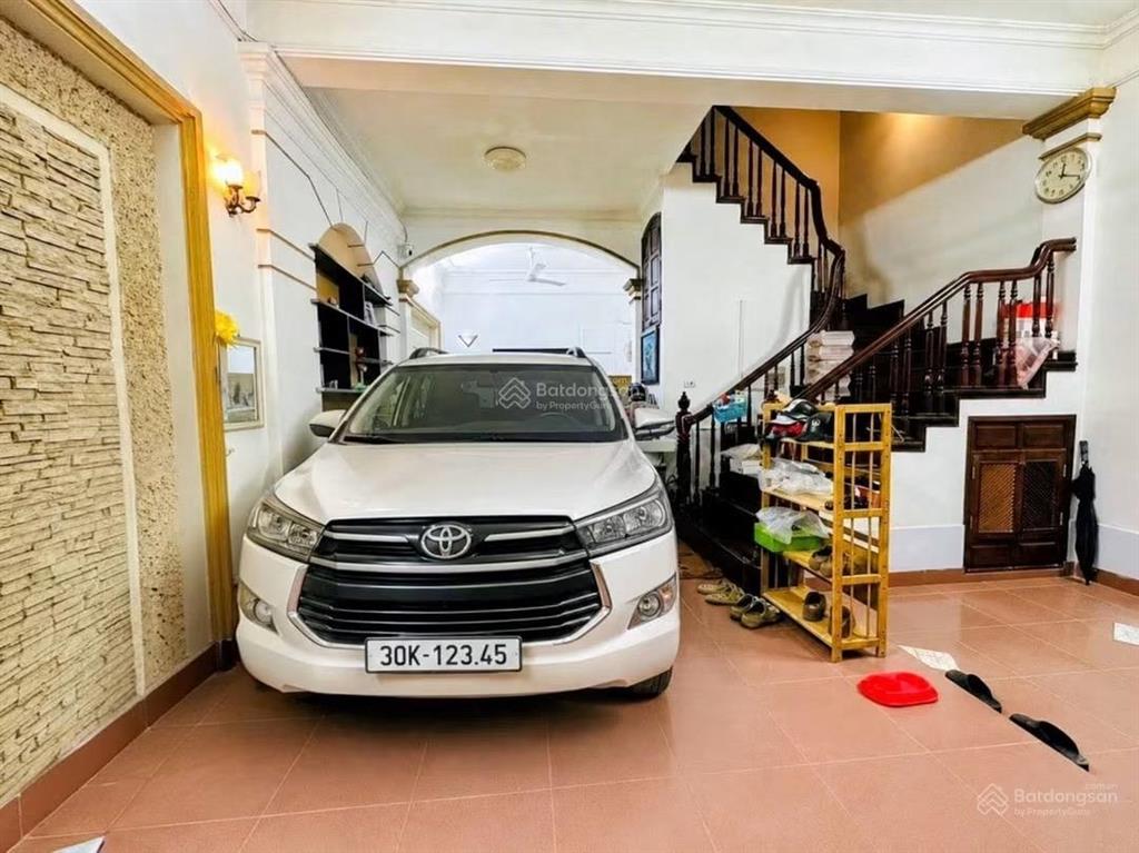 Hàng hót phố lạc trung, thang máy, ngõ to như phố, phân lô, ô tô đỗ trong nhà. 50m*5t giá 9,5 tỷ