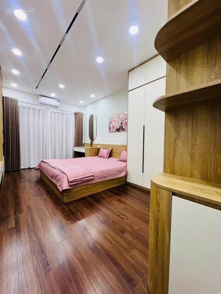 Hàng hót phố lạc trung, thang máy, ngõ to như phố, phân lô, ô tô đỗ trong nhà. 50m*5t giá 9,5 tỷ