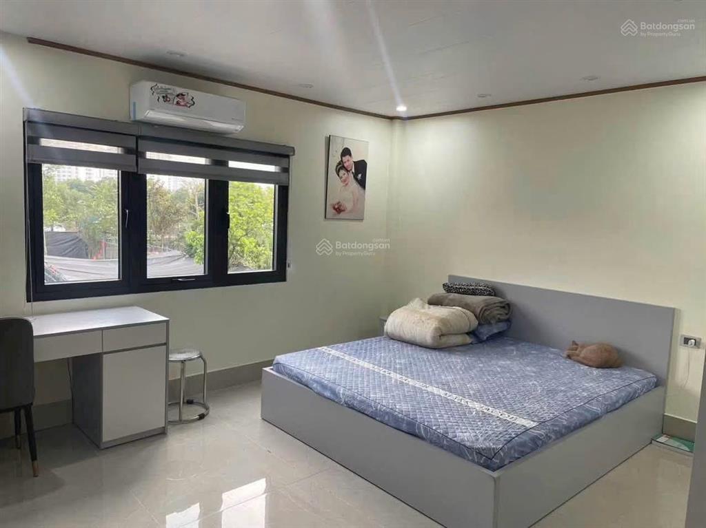 Ô tô đỗ cửa phố tam trinh, thang máy, lô góc 2 thoáng, nhà mới kính koong, chủ tặng full nt 42m*5t