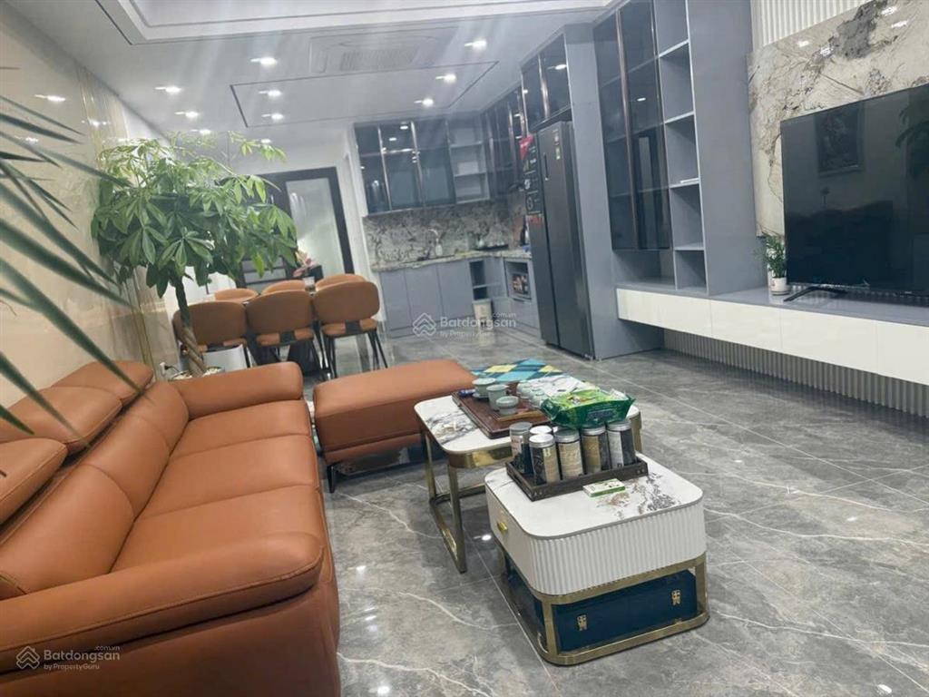 Minh khai ô tô vào nhà, thang máy, ngõ thông kinh doanh, tặng phun nt. 50m*6t, giá 8,2 tỷ có tl.