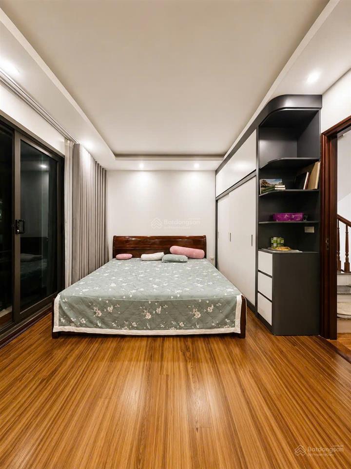 Tặng 500 triệu! nhà trần đại nghĩa, mặt ngõ, 2 thoáng, 15m ra ôtô, gần 3 trường đại học, không qh.