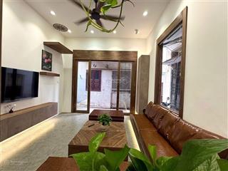 Đại la ô tô đỗ cổng, lô góc, ngõ nông thông kinh doanh, nhà mới, tặng full nt xịn 42m*5t. 6,5 tỷ.