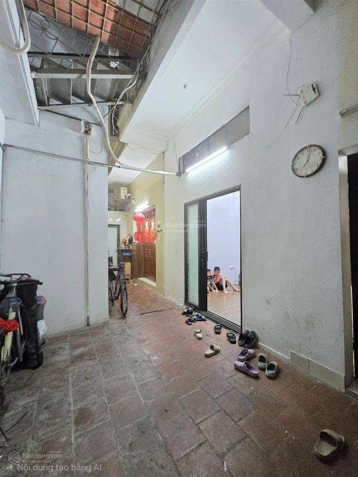 Giảm giá sốc phố minh khai, ngõ nông rộng 2,5m, gần ô tô tránh, dân xây, 35m*3t, giá chỉ có 4,3 tỷ.