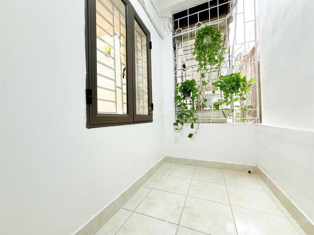Hiếm lắm! nhà phố trần khát chân, ngõ nông rộng 2,8m, 2 thoáng tự nhiên, dt 37m*5t, giá 6,9 tỷ.