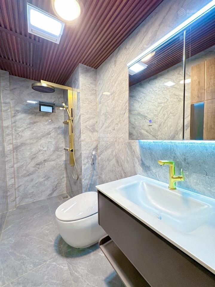 Ô tô đỗ cổng phố kim ngưu,thang máy, ngõ nông thông rộng thẳng tắp,nhà mới cứng, 55m*6t giá 10.x tỷ