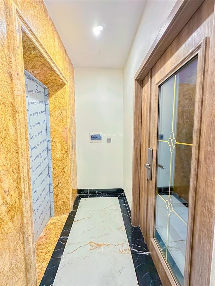 Ô tô đỗ cổng phố kim ngưu,thang máy, ngõ nông thông rộng thẳng tắp,nhà mới cứng, 55m*6t giá 10.x tỷ