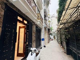 Cực hiếm phố bạch mai, sau 1 nhà ra phố, ngõ rộng 2 xe máy tránh, 2 thoáng sáng 40m*5t giá 6,3 tỷ.