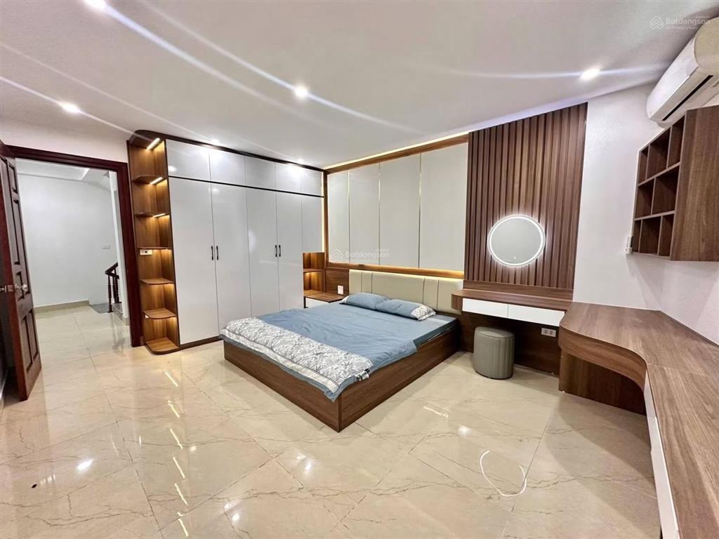 Giảm giá 1tỷ phố minh khai, ngõ nông rộng, thang máy, chủ tặng full nt xịn, 40m*5t giá 8,5 tỷ có tl