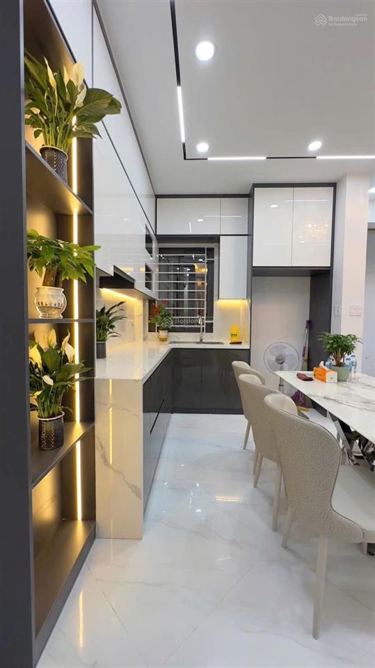 Ô tô đỗ cổng phố minh khai, thang máy, ngõ nông thông, thang máy, nhà mới 45m*5t giá 8,6 tỷ.