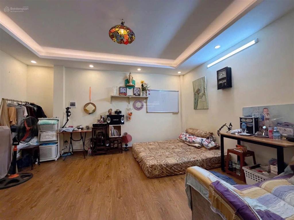 Giảm luôn 1,5 tỷ phố lê thanh nghị, 10m ra ô tô tránh, ngõ thông, nhà mới, tặng full nt xịn 34m*5t