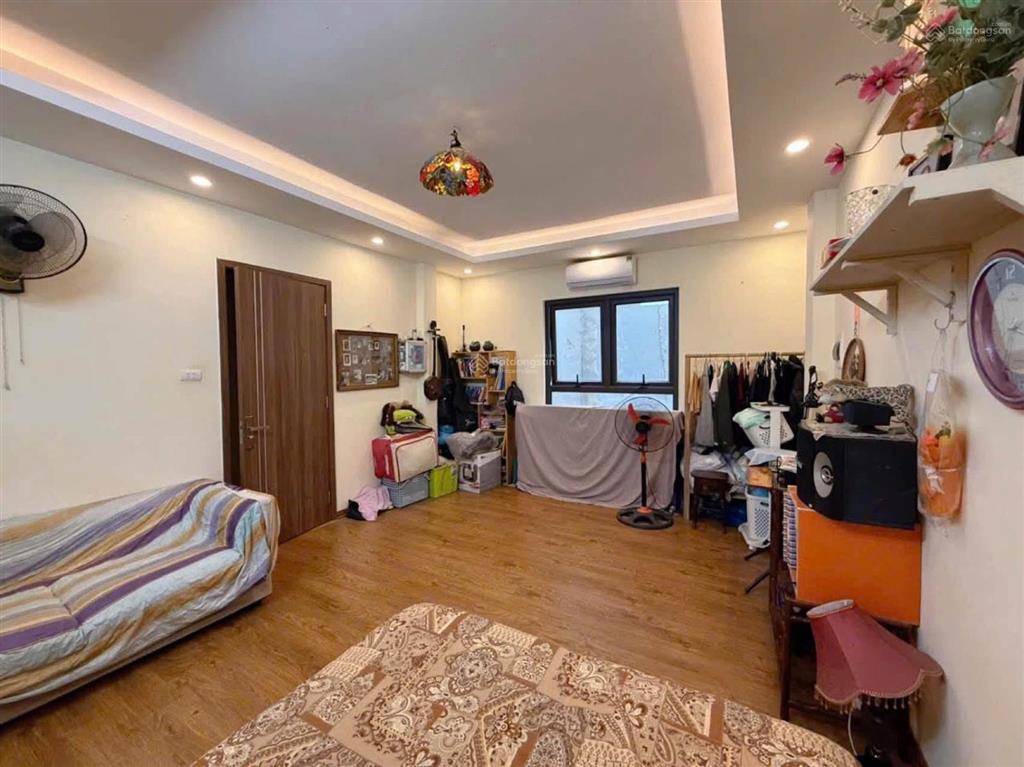 Giảm luôn 1,5 tỷ phố lê thanh nghị, 10m ra ô tô tránh, ngõ thông, nhà mới, tặng full nt xịn 34m*5t