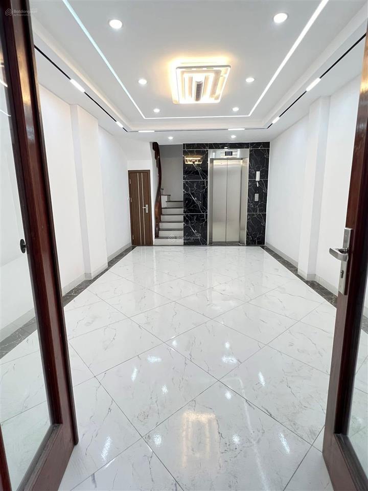 Gần ô tô tránh phố minh khai, phân lô, 2 thoáng sáng, ngõ nông thẳng, tặng full nt 42m*6t* 7,5 tỷ.