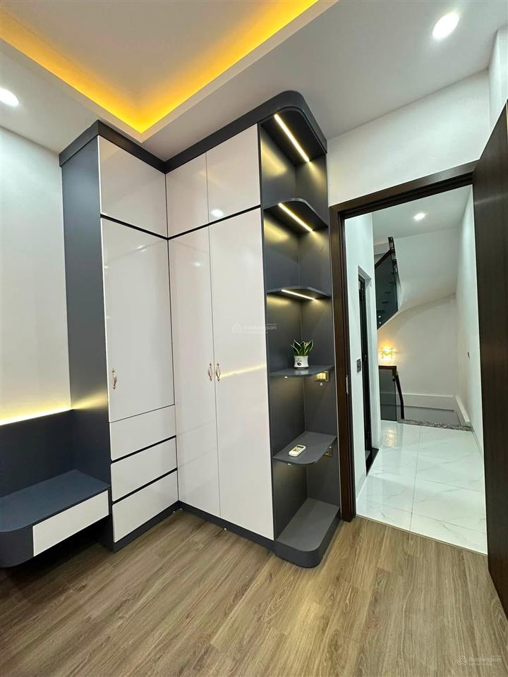 Gần ô tô tránh hồng mai, nhà mới, thang máy, ngõ nông thông tứ tung, kinh doanh sầm uất 47m*5t.