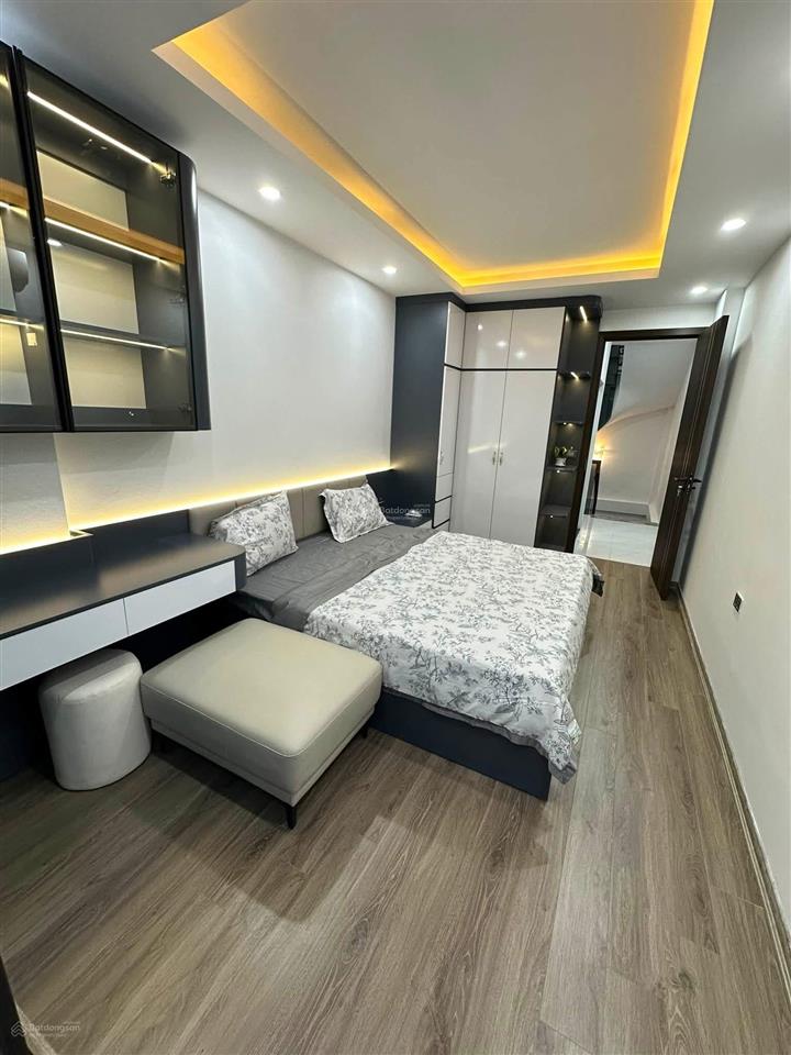 Gần ô tô tránh hồng mai, nhà mới, thang máy, ngõ nông thông tứ tung, kinh doanh sầm uất 47m*5t.
