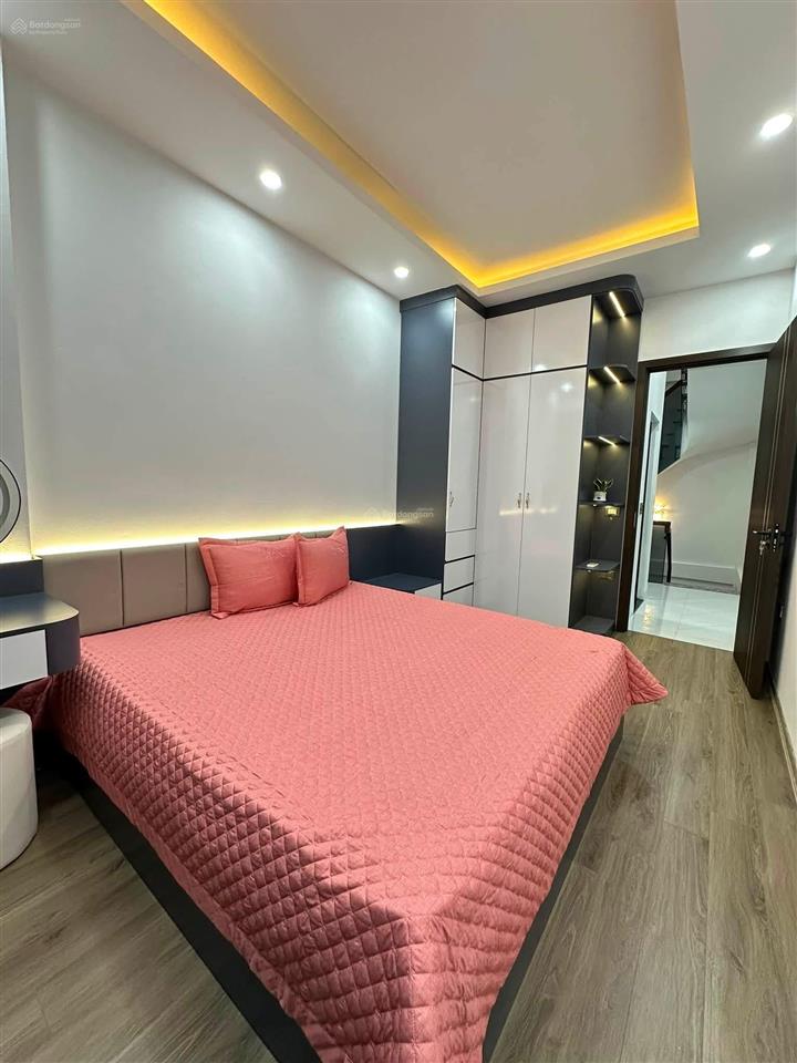 Gần ô tô tránh hồng mai, nhà mới, thang máy, ngõ nông thông tứ tung, kinh doanh sầm uất 47m*5t.