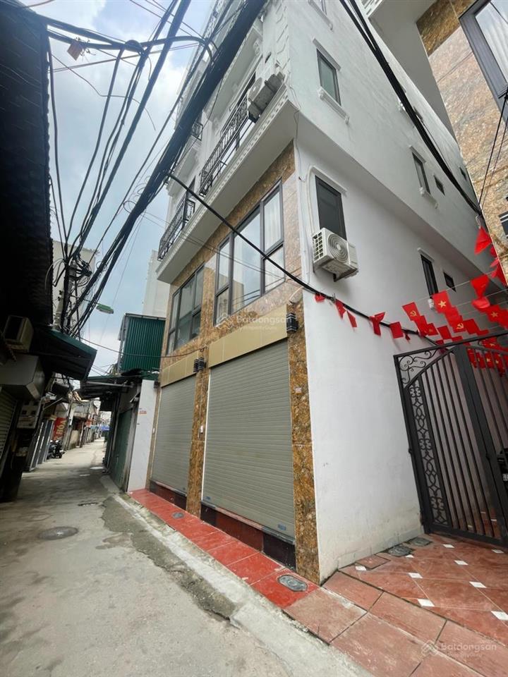 Ô tô đỗ cổng minh khai, ngõ nông, thông kinh doanh, 2 thoáng sáng, thang máy, 36m*5t. giá 8,5 tỷ.