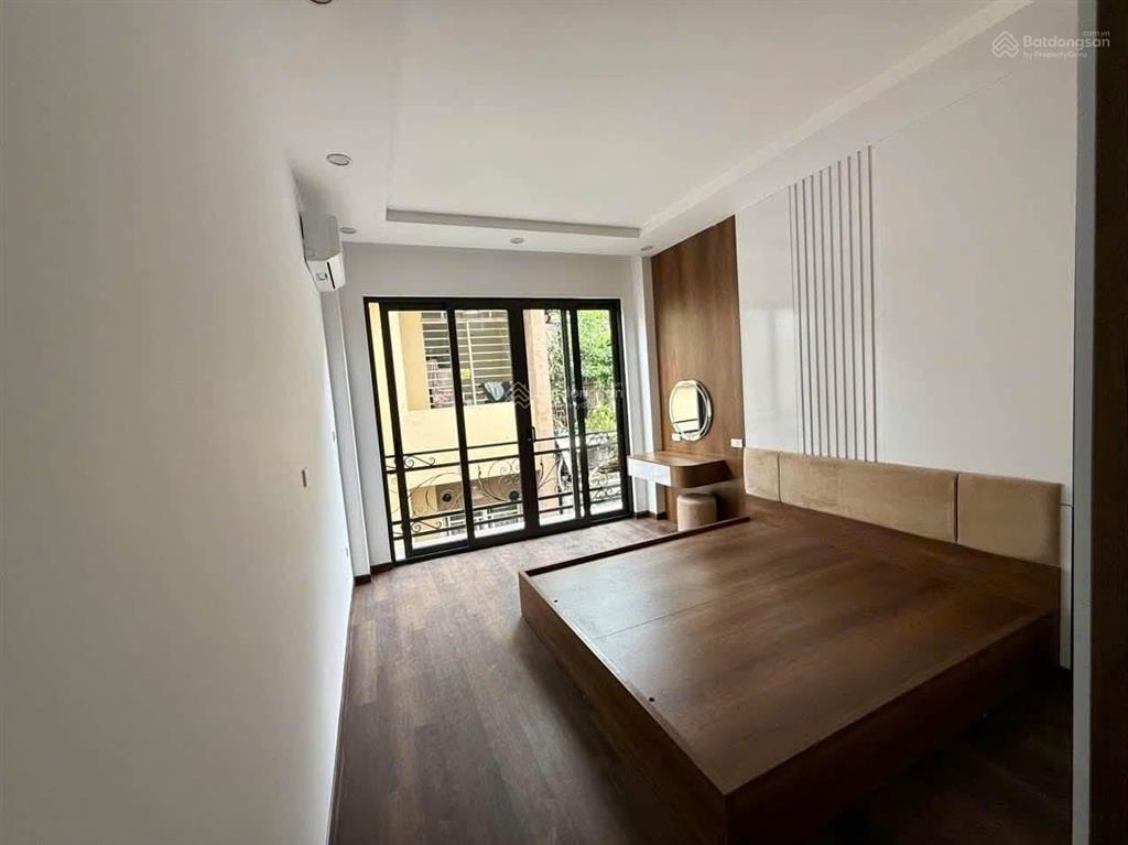 Cực hiếm phố bạch mai, lô góc, 2 mặt ngõ thông tứ tung kd tốt, nhà không qh, 40m*5t giá 7,4 tỷ.