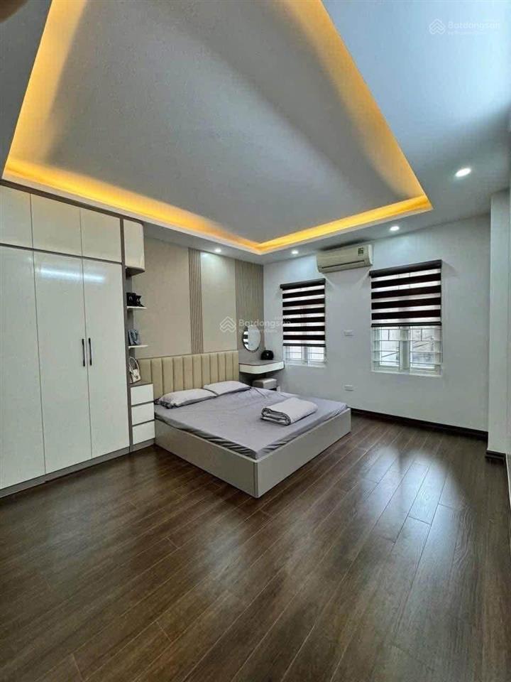 Cực vip phố hồng mai, ngõ nông thông, 3 thoáng sáng, thang máy, không qh, 48m*5t giá 8,1 tỷ có tl