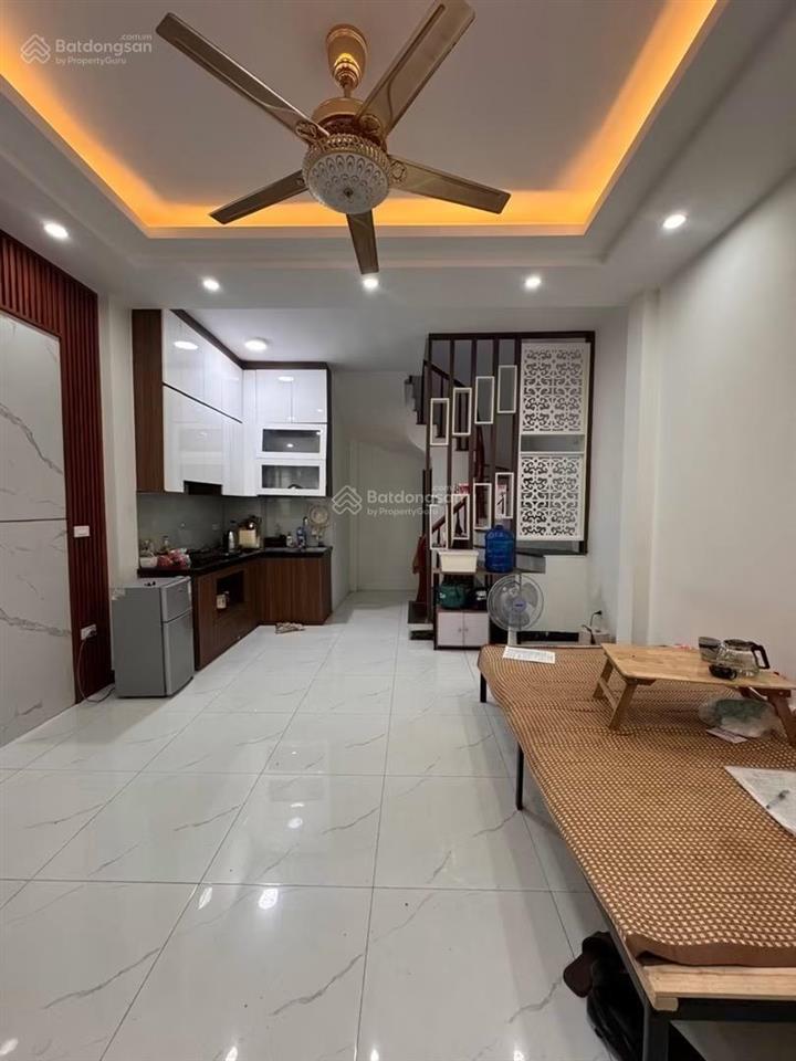 Nhỉnh 6 tỷ nhà hồng mai lô góc, ô tô qua nhà, kinh doanh, dân xây 6 tầng, sđcc 33m*6t giá 6,35 tỷ.