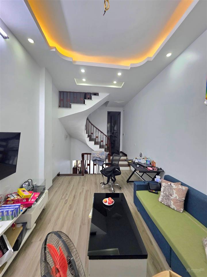 Cực hót minh khai, lô góc, ngõ nông thông kinh doanh, tặng full nội thất, không qh 35m*5t, giá 6,5t