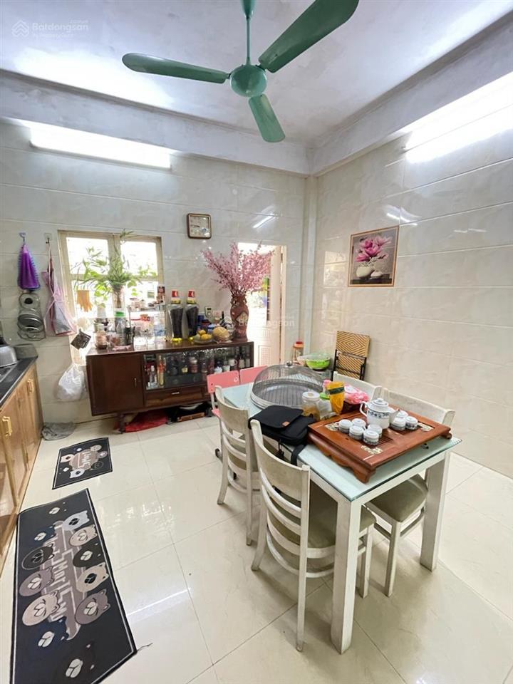Phố trần đại nghĩa, nhà mới đẹp, ngõ nông rộng ba gác đua, dt 35m2*5t. giá 6,9 tỷ. có tl