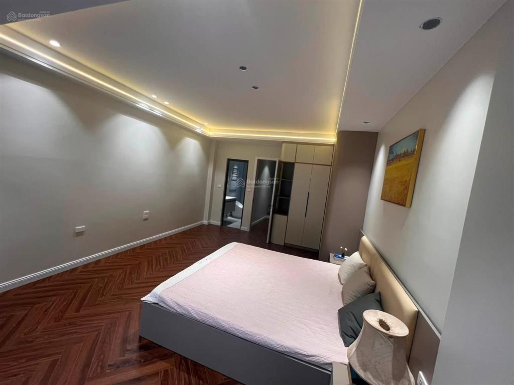 Cực hiếm phân lô, lô góc 3 thoáng, minh khai, thang máy, chủ tặng full nội thất xịn, 52m*6t. 9,9 t