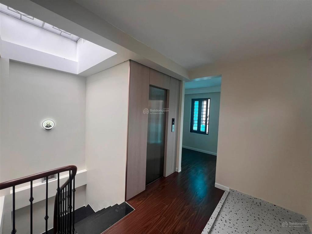 Cực hiếm phân lô, lô góc 3 thoáng, minh khai, thang máy, chủ tặng full nội thất xịn, 52m*6t. 9,9 t