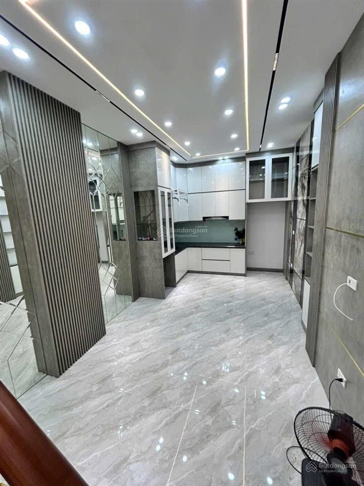 Cực hiếm minh khai, ngõ nông gần ô tô tránh nhau, nhà mới kính koong, 50m*5t. giá 8,9 tỷ. có tl.