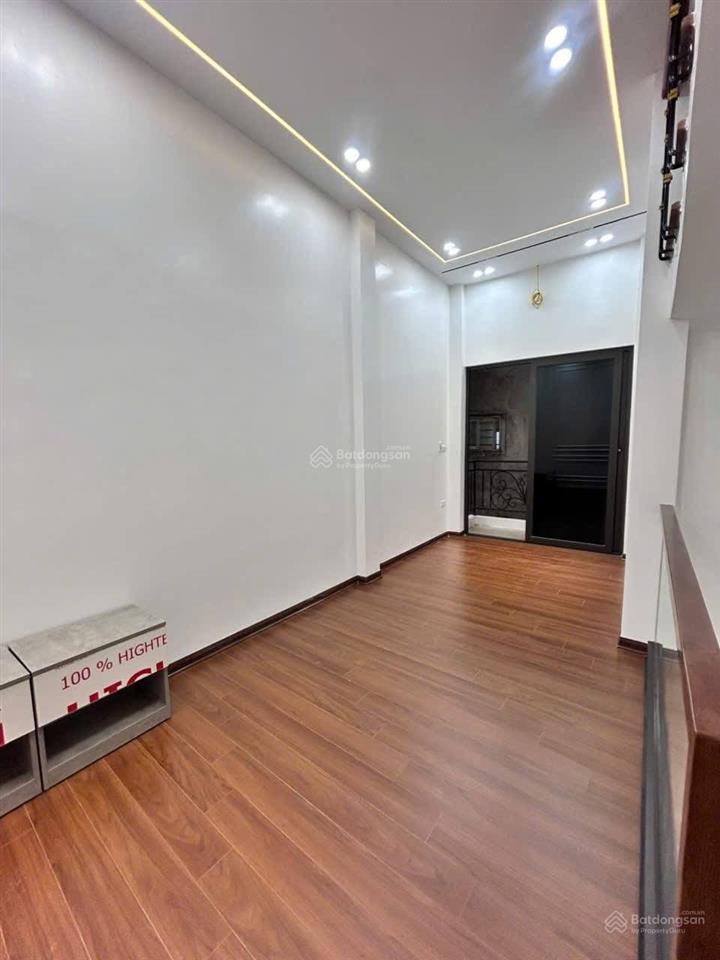 Cực hiếm minh khai, ngõ nông gần ô tô tránh nhau, nhà mới kính koong, 50m*5t. giá 8,9 tỷ. có tl.