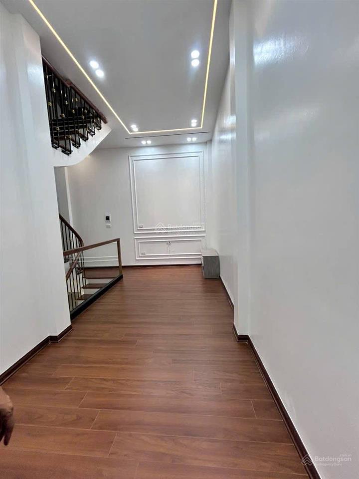 Cực hiếm minh khai, ngõ nông gần ô tô tránh nhau, nhà mới kính koong, 50m*5t. giá 8,9 tỷ. có tl.
