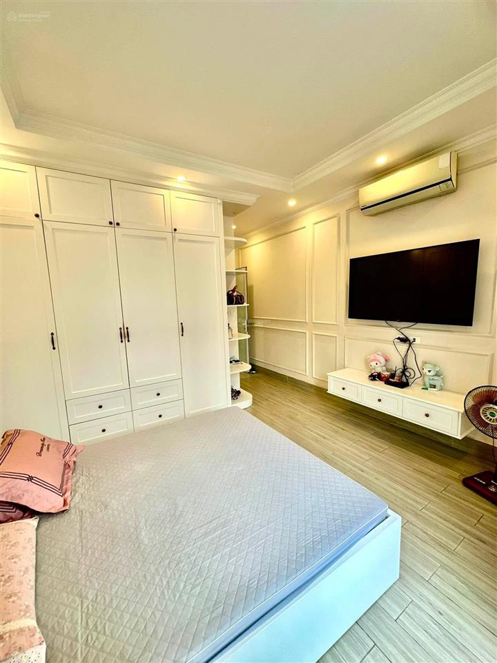 Giảm giá sốc phố minh khai, ngõ nông rộng 2,5m, gần ô tô tránh, dân xây, 40m*5t, giá 7,5 tỷ. có tl.