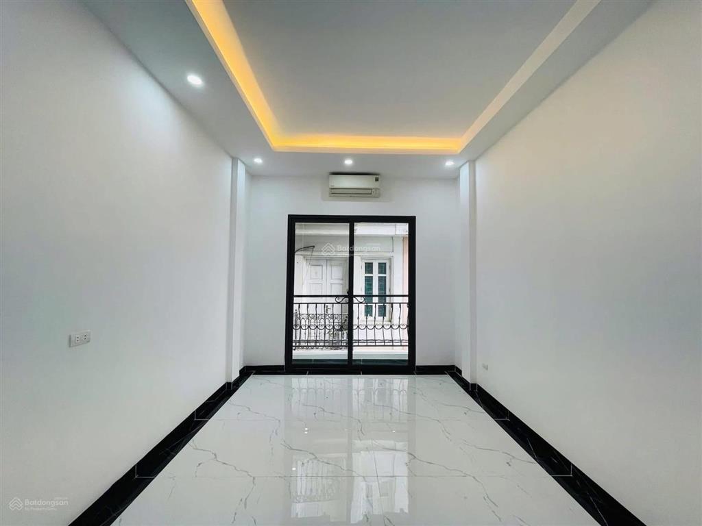 Giảm luôn 1 tỷ phố minh khai, ngõ nông rộng 3m, gần ô tô tránh nhau, 2 thoáng, 39m2*5t. giá 6,45 tỷ