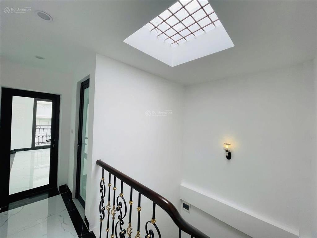 Giảm luôn 1 tỷ phố minh khai, ngõ nông rộng 3m, gần ô tô tránh nhau, 2 thoáng, 39m2*5t. giá 6,45 tỷ