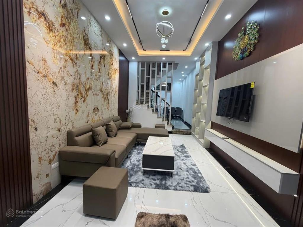 Giảm luôn 1 tỷ phố minh khai, ngõ nông rộng 3m, gần ô tô tránh nhau, 2 thoáng, 39m2*5t. giá 6,45 tỷ