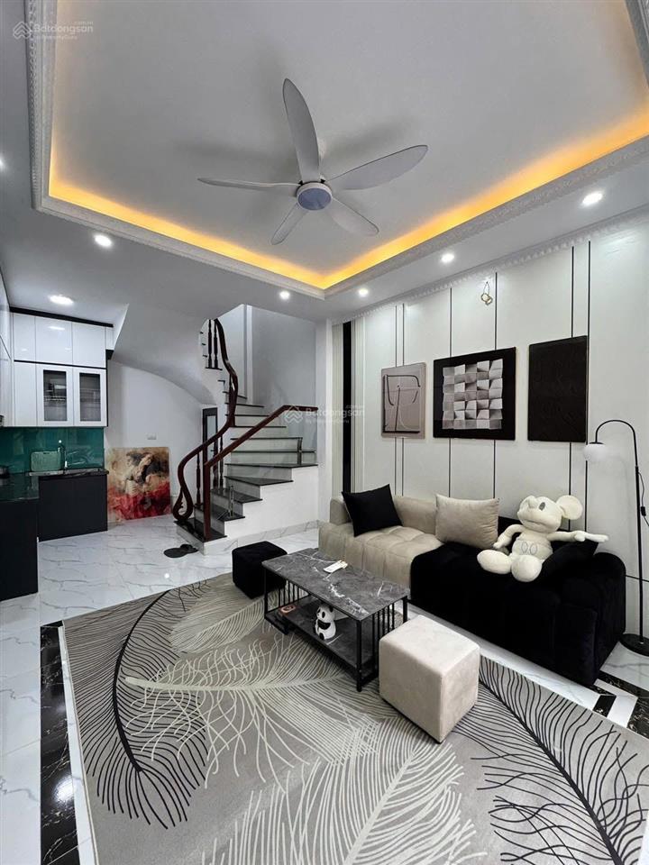 Ô tô đỗ cổng trần khát chân, ngõ nông thông kinh doanh tốt, thang máy, không qh, 42m*5t, giá 8,2 tỷ