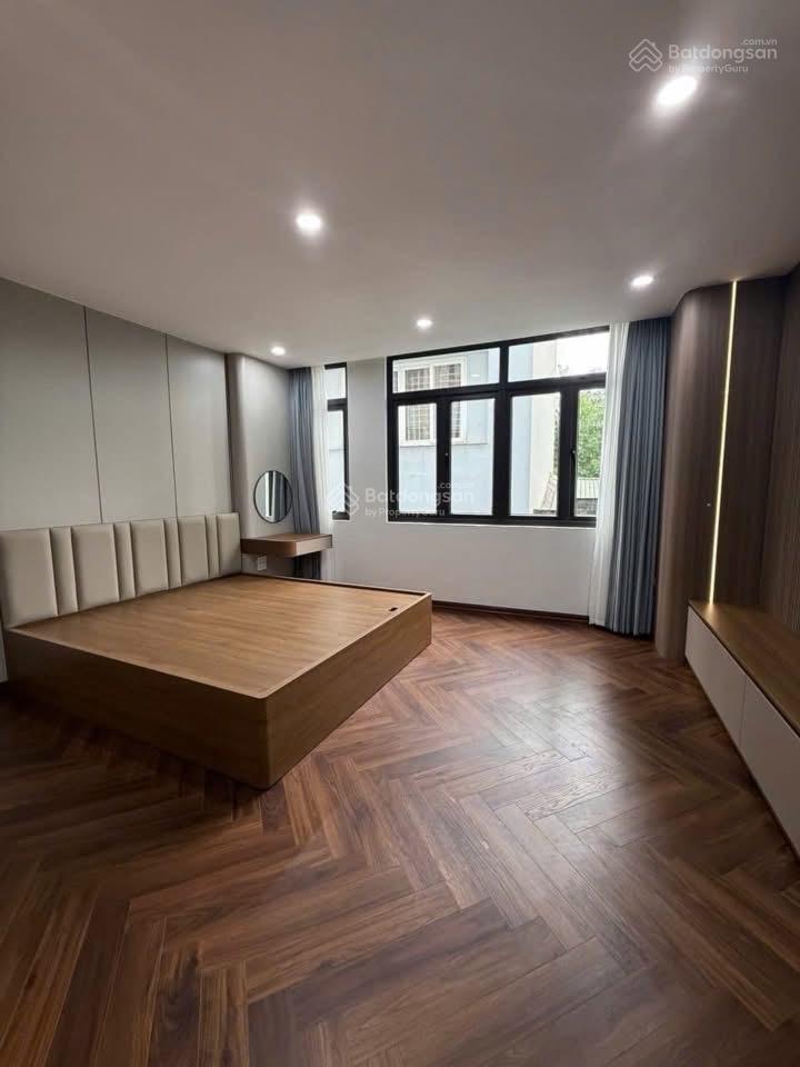 Cực hiếm phố thanh nhàn, phân lô, thang máy, 3 thoáng sáng, ngõ xe ba gác đua. 40m*5t giá 8,1 tỷ.