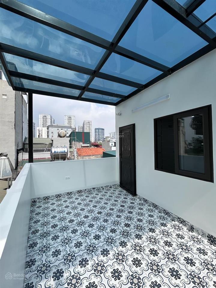 Phố bạch mai, thang máy, ngõ nông thông thoáng, lô góc, tặng full nt, 39m2*5t. giá 7,5 tỷ, không qh