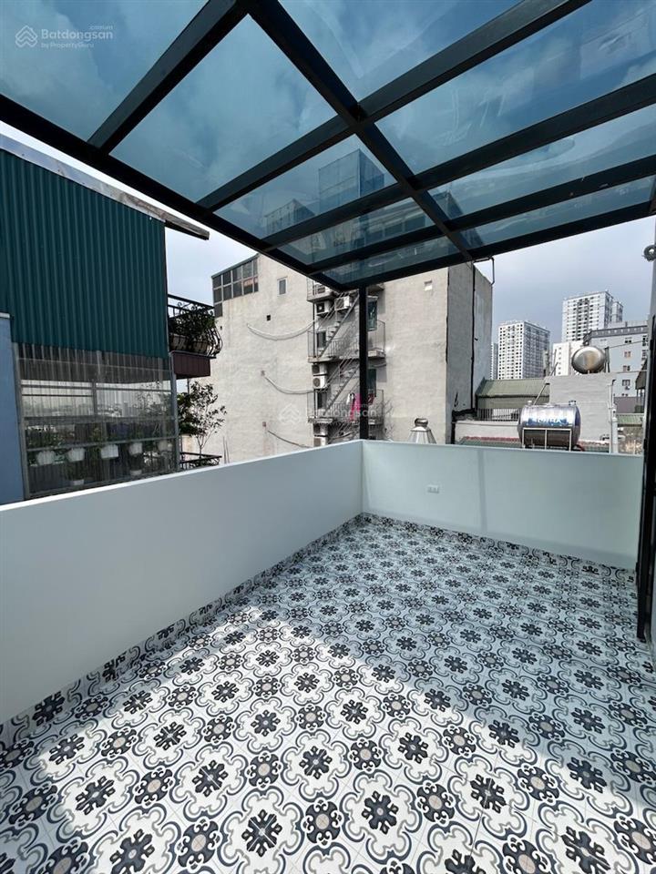 Phố bạch mai, thang máy, ngõ nông thông thoáng, lô góc, tặng full nt, 39m2*5t. giá 7,5 tỷ, không qh