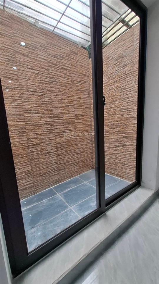 Ô tô ngủ trong nhà phố minh khai, thang máy, phân lô, vỉa hè rộng, kinh doanh, tặng nt 70m*4t.
