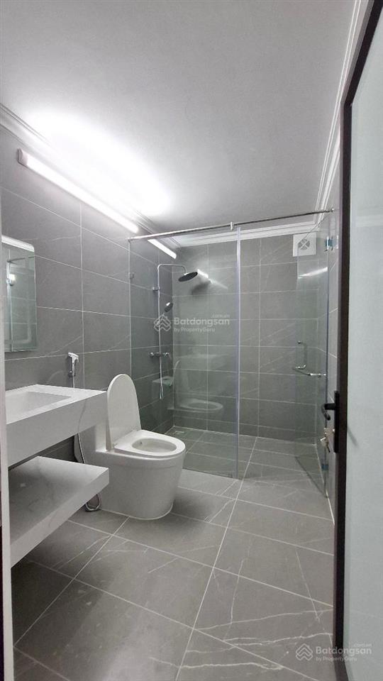 Ô tô ngủ trong nhà phố minh khai, thang máy, phân lô, vỉa hè rộng, kinh doanh, tặng nt 70m*4t.