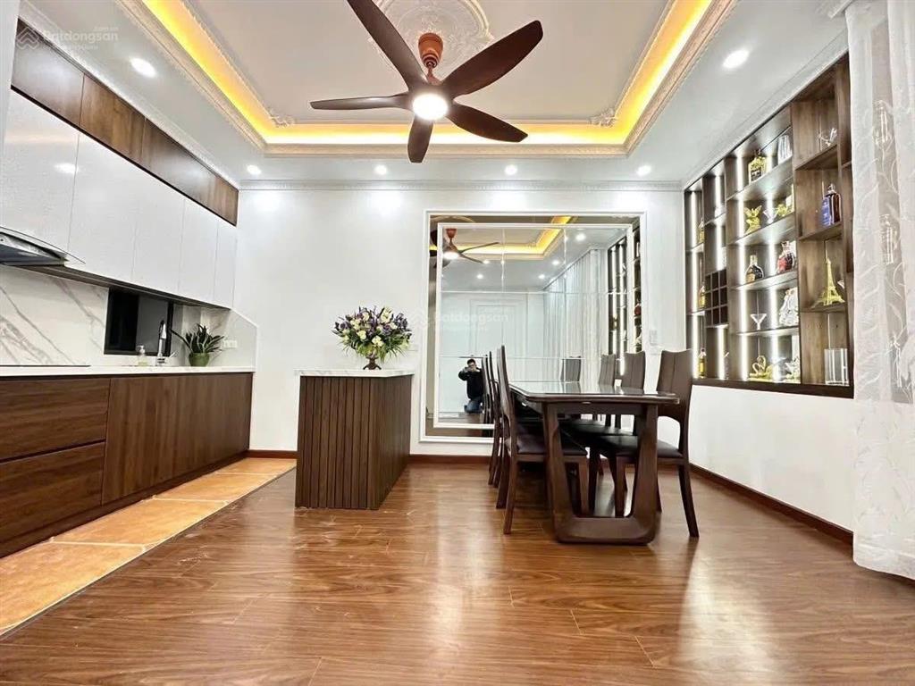 Gần ô tô tránh trần đại nghĩa, 20m ra ô tô, ngõ thông kinh doanh tặng nt, 45m2 5t, giá 8,5 tỷ có tl